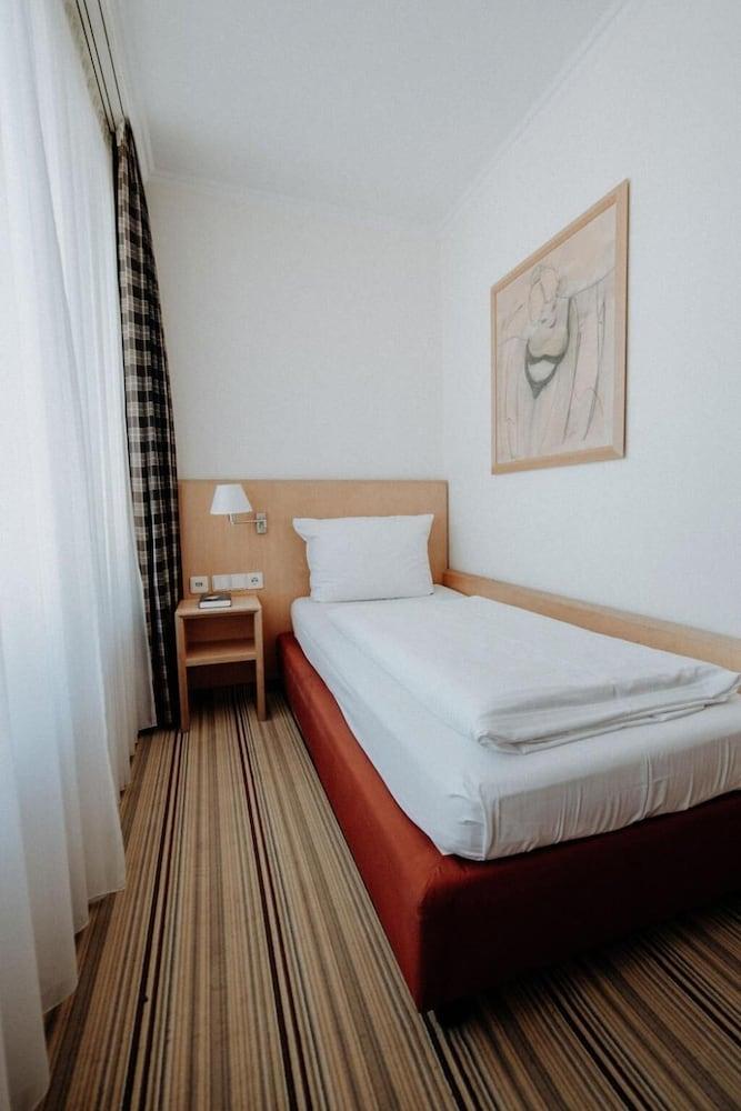 Hotel Ars Vivendi Muenchen Экстерьер фото